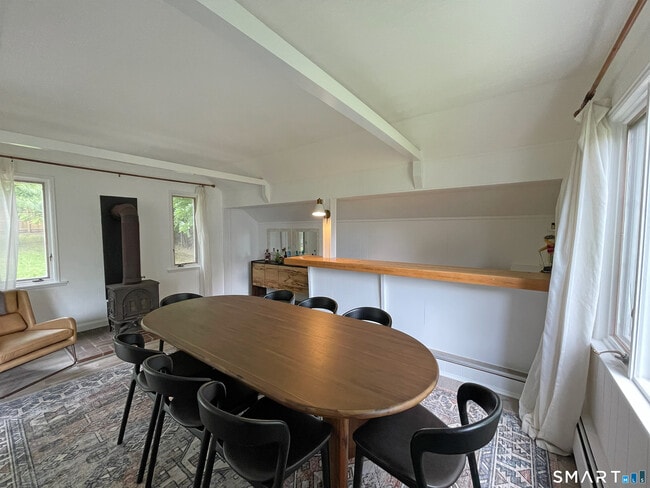 Building Photo - 48 Hilton St