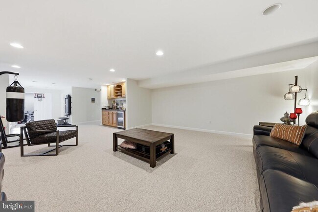 Building Photo - 3852 Glasgow Way