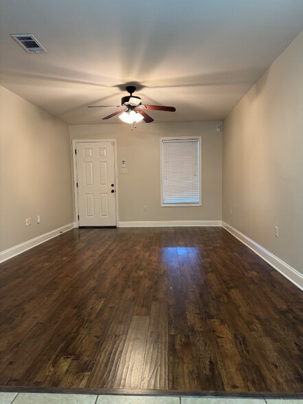 Building Photo - 136 Jolie Oaks Blvd