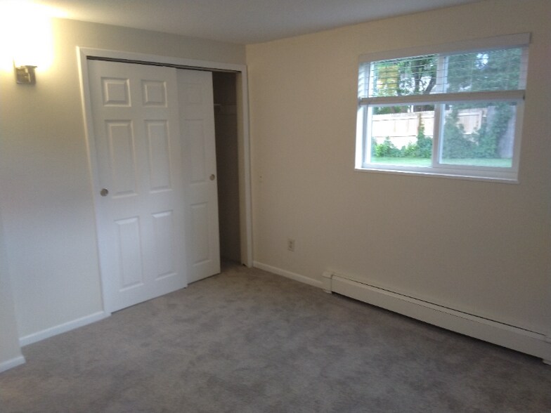 Building Photo - 8848 W Jewell Ave