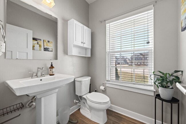 Building Photo - Charming two-story, 4-bedroom, 3-bathroom home.