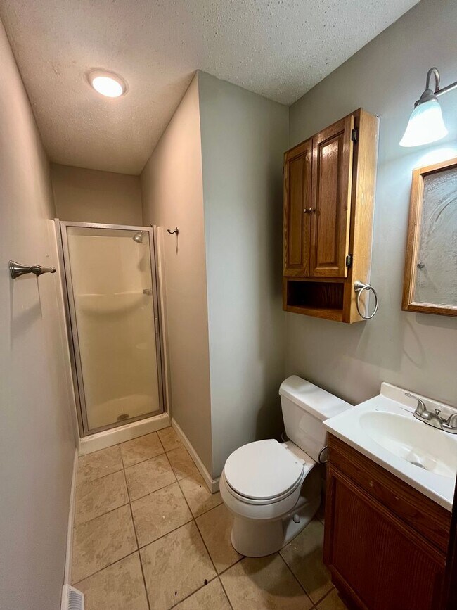 Building Photo - 3 Bedroom 2 Bath Ranch Style House in Pendleton