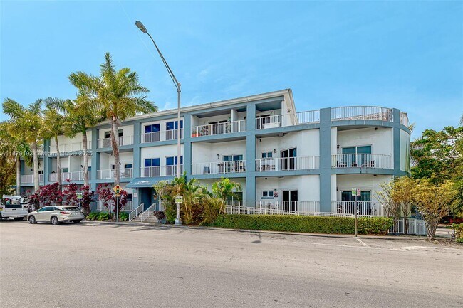 Building Photo - 2734 Bird Ave