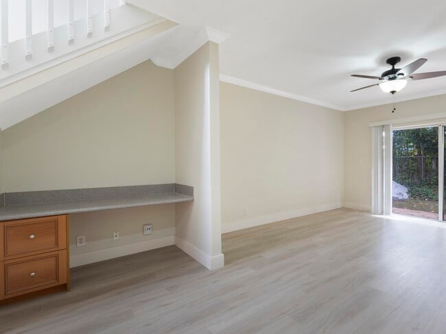 Building Photo - 316 Talia Cir