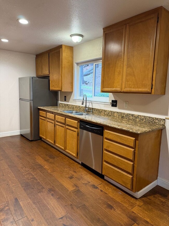 Building Photo - Pioneer Home