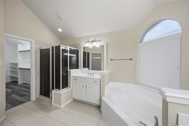 Building Photo - 1511 Baldridge Ln