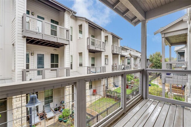 Building Photo - 2520 Bluebonnet Ln