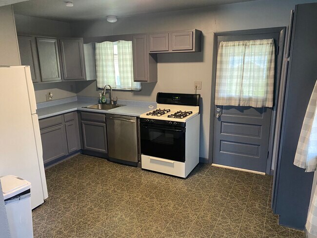 Building Photo - 308 Owens Ave