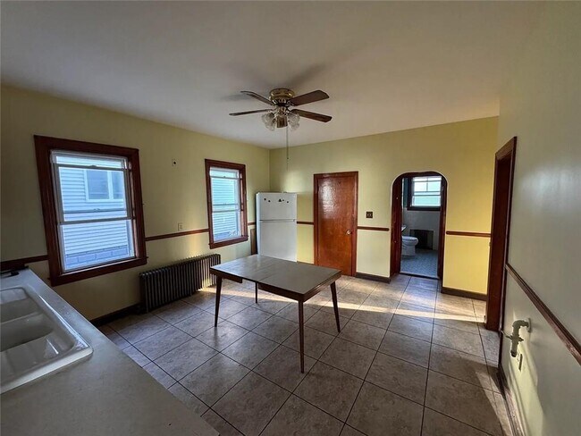 Building Photo - 43 Westerly Ave