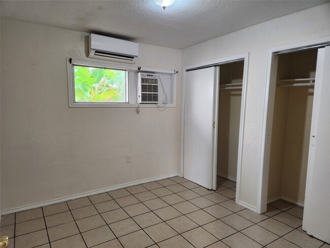 Building Photo - 1803 Church St