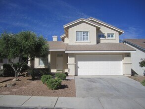 Building Photo - Contemporary Style 3 bedroom, 2.5 Bath hom...