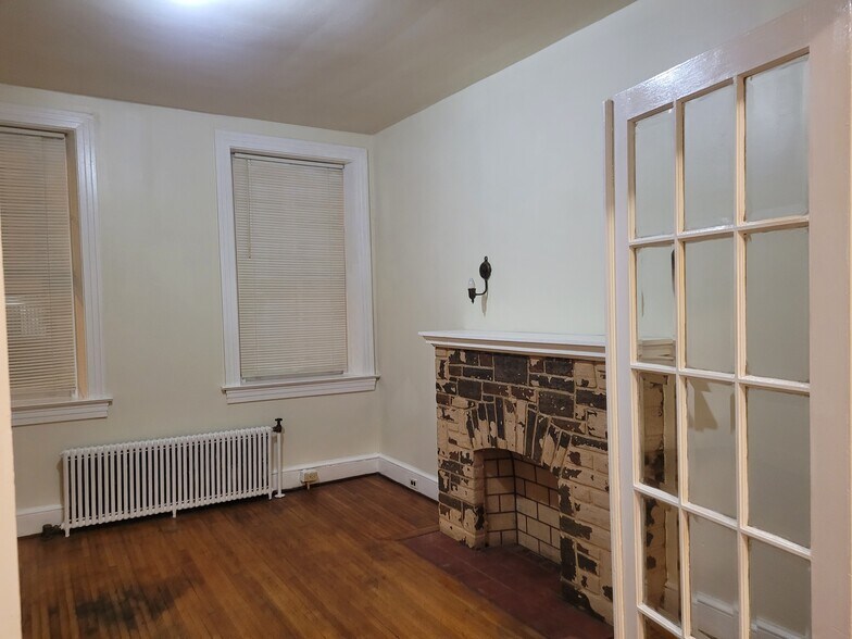 Building Photo - 30 S Prince St