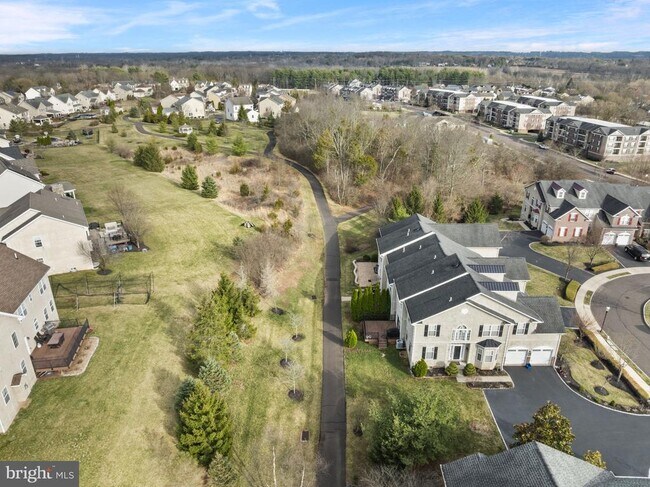 Building Photo - 2143 Eastport Way