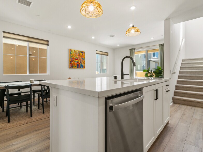 Building Photo - 1191 Grassland Rd