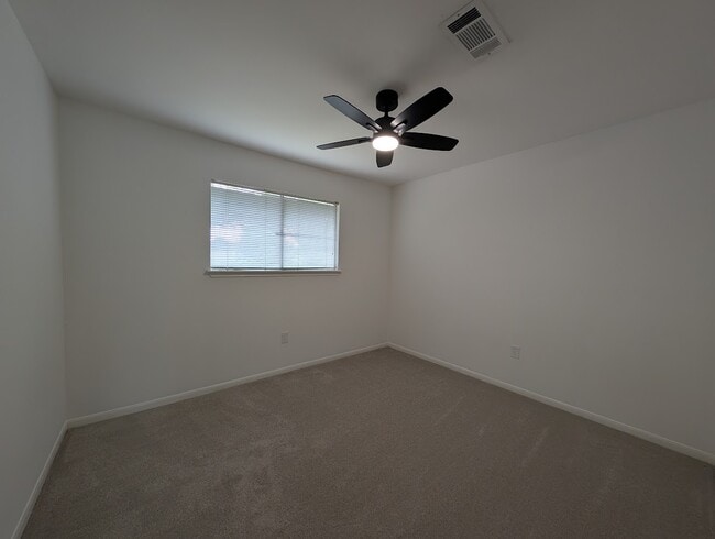 Building Photo - 14106 Locke Ln