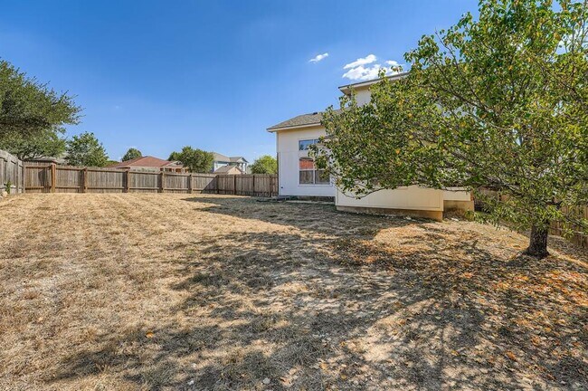 Building Photo - 928 Sally Lunn Way