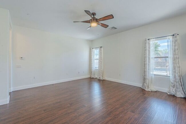 Building Photo - Pending/ Rented - Sahuarita Beauty!