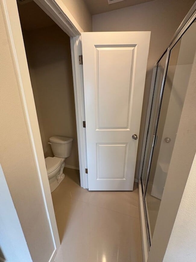 Building Photo - Beautiful 4-bedroom 2.5 bath home