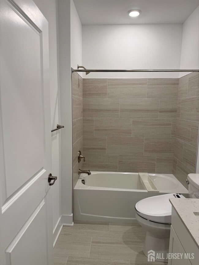 Building Photo - 1138 Vanderbergh Blvd