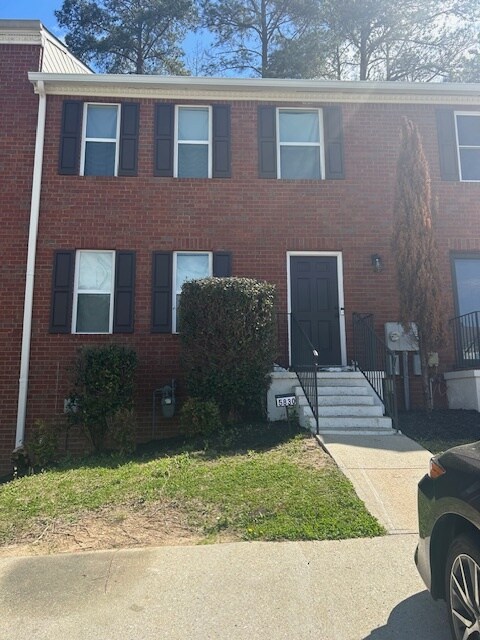 Building Photo - 5830 Hampton Ct