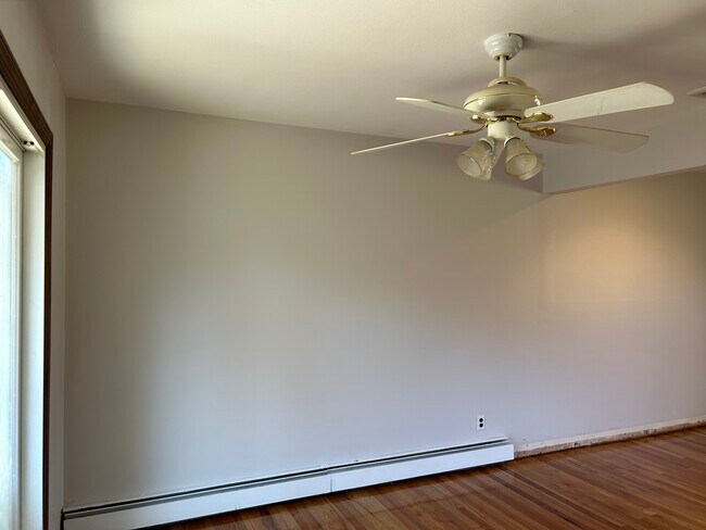 Building Photo - 8 Greene Rd