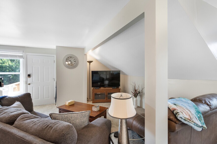 Building Photo - 2614 Couchville Pike
