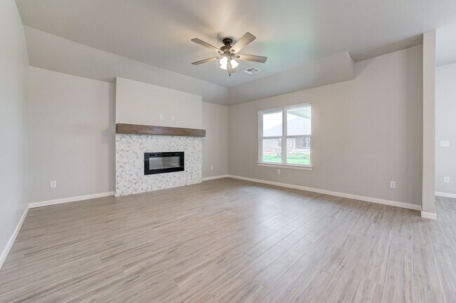 Building Photo - Newer Home For Lease in Washington Oklahoma.