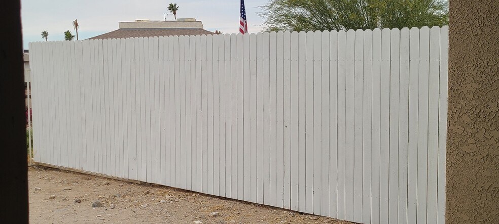 Building Photo - 261 Cottonwood Dr