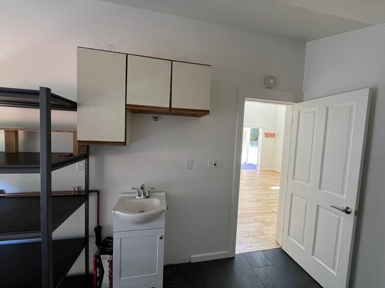 Building Photo - 8113 Sand Dollar Ln