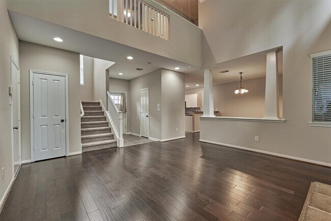 Building Photo - 83 Woodlily Pl
