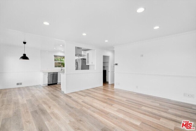 Building Photo - 3519 S Denison Ave
