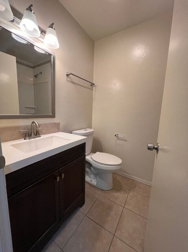 Building Photo - Available right away - 4 bedroom 2 bath