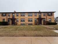 Building Photo - 5729 W Lincoln Ave