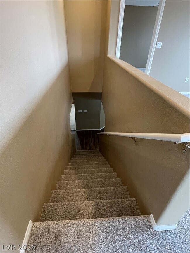 Building Photo - 3590 Laguna Veneta Ave