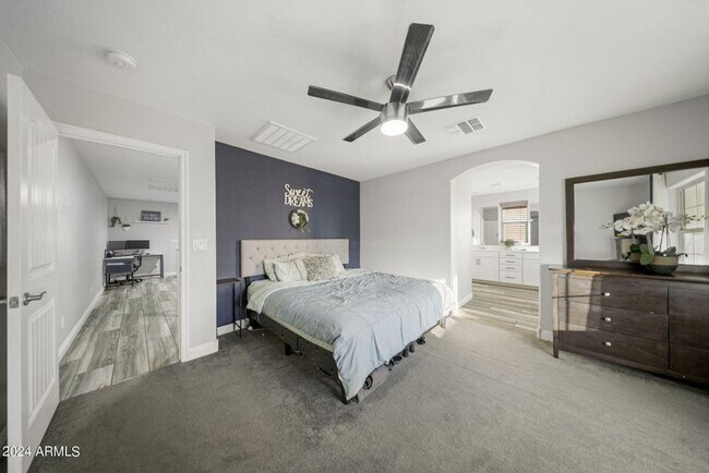 Building Photo - STUNNING 5 BEDROOM WITH LOFT & BONUS ROOM 3.5 BATH IN EASTMARK MESA COMMUNITY 2,655 SQ FT