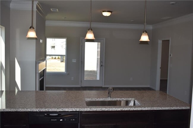 Building Photo - 102 Graham Cir