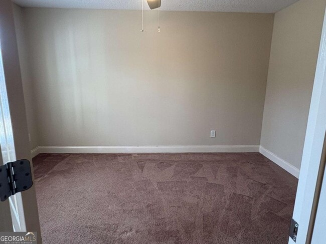 Building Photo - 616 Embassy Walk