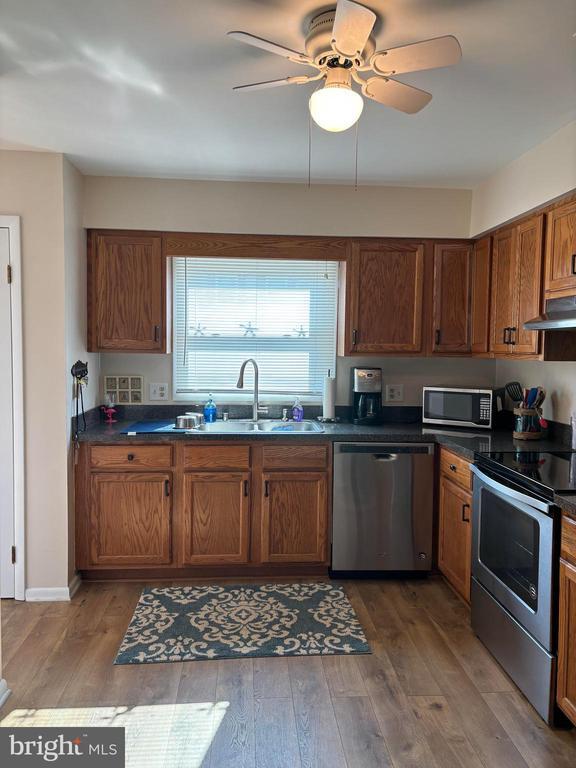 Building Photo - 37285 Martin St