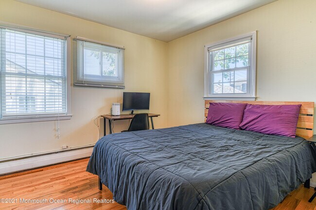 Building Photo - 180 Whitefield Ave