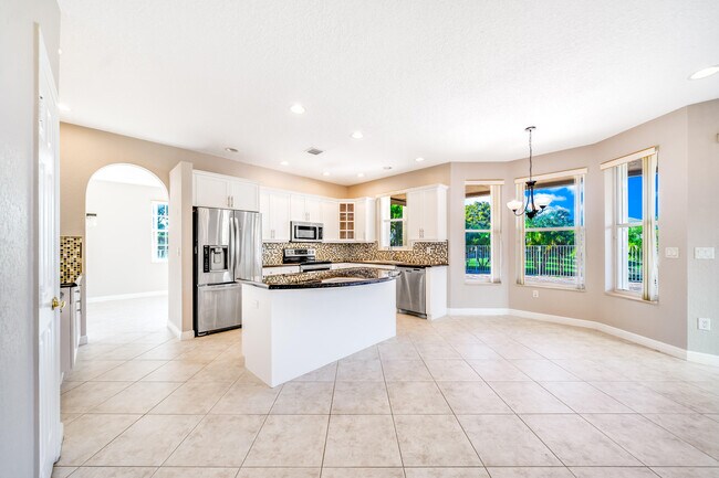 Building Photo - 2324 Simonson Dr