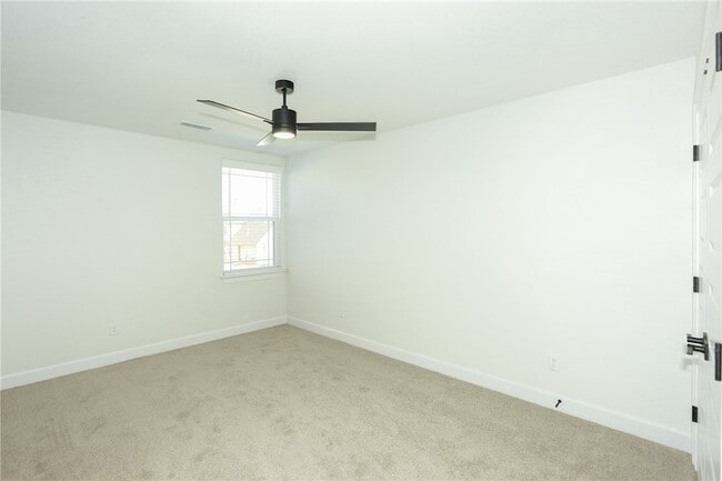 Building Photo - 3213 SW Lovely Ln