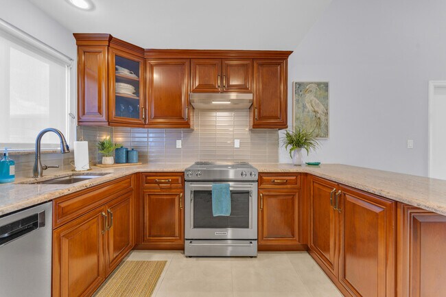 Building Photo - 50 SE 12th St