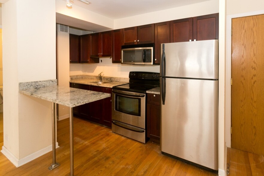 Building Photo - 4180 N Marine Dr