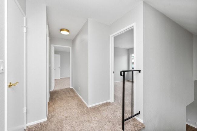 Building Photo - Condo for rent in Santa Barbara Near UCSB
