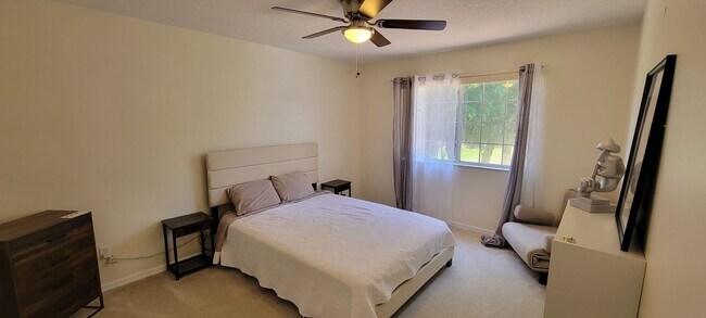 Building Photo - Beautiful 4/3 2 Story Pool Home In Ocoee FL