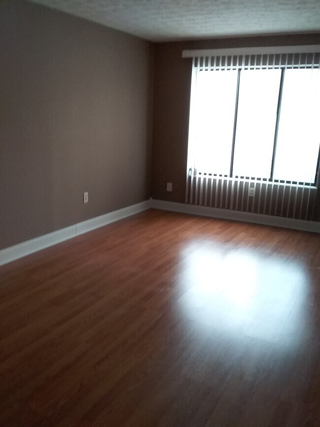 Building Photo - 3115 Francinelane Dr