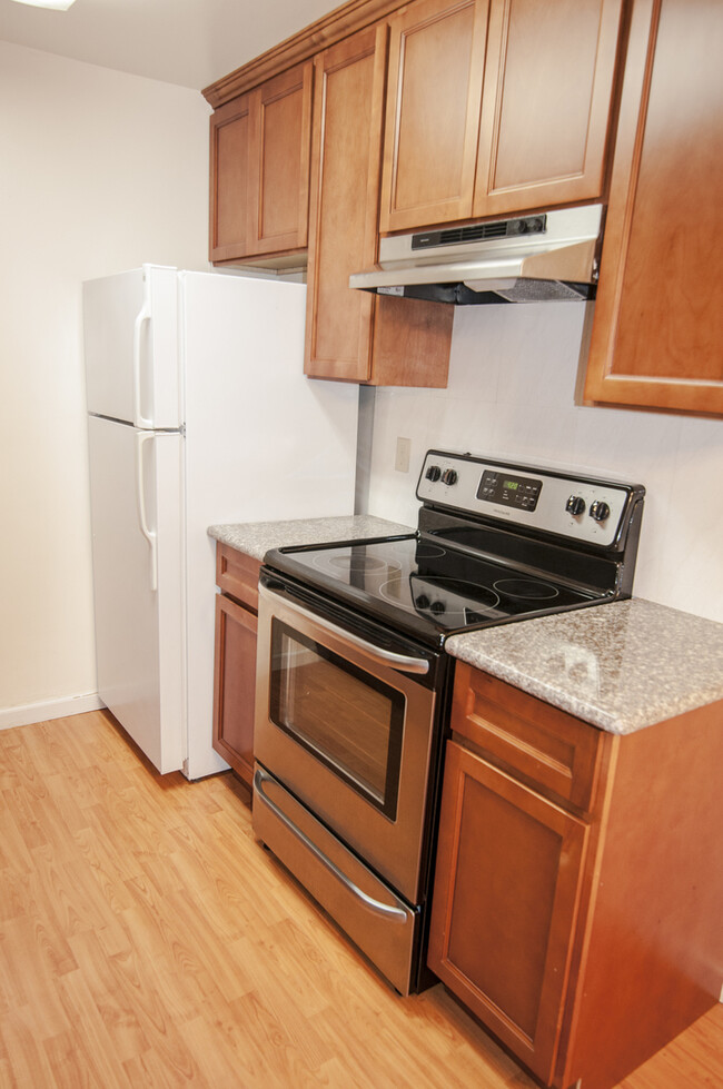 Building Photo - 936 Kiely Blvd