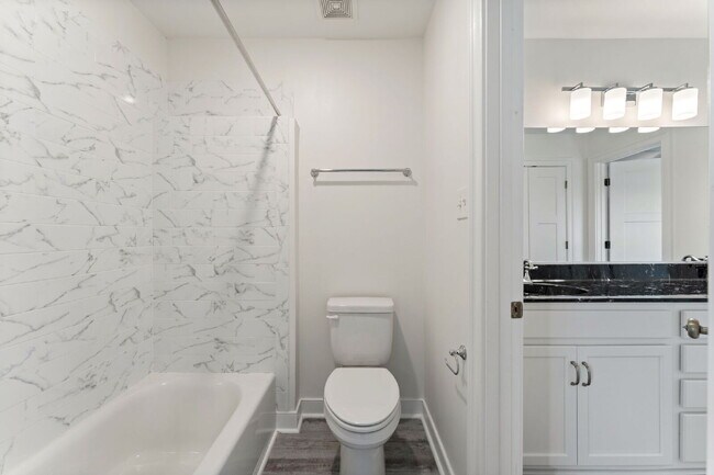 Building Photo - Spacious 5 Bedroom Home in Rountrey (Newmarket Section) – 3,555 Sq Ft – $4,350/mo