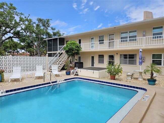 Building Photo - 509 W Venice Ave