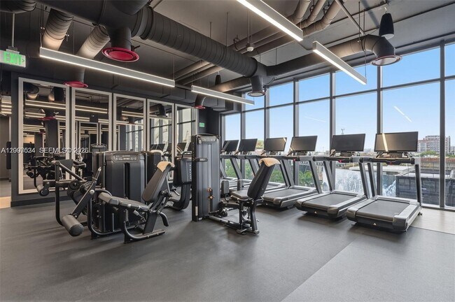 Building Photo - 20 NE 11th St